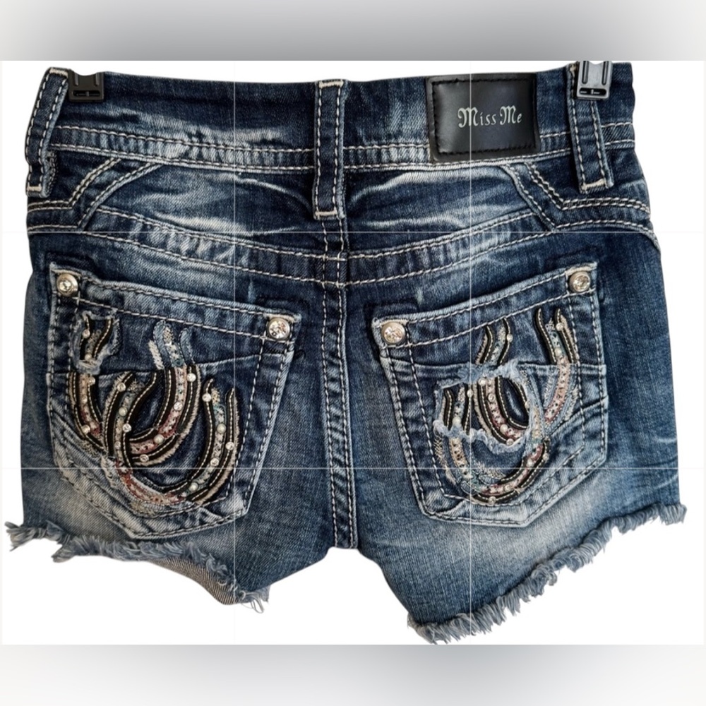 Miss Me Dark Blue Embellished Denim Horseshoe Shorts Size 23 NWOT